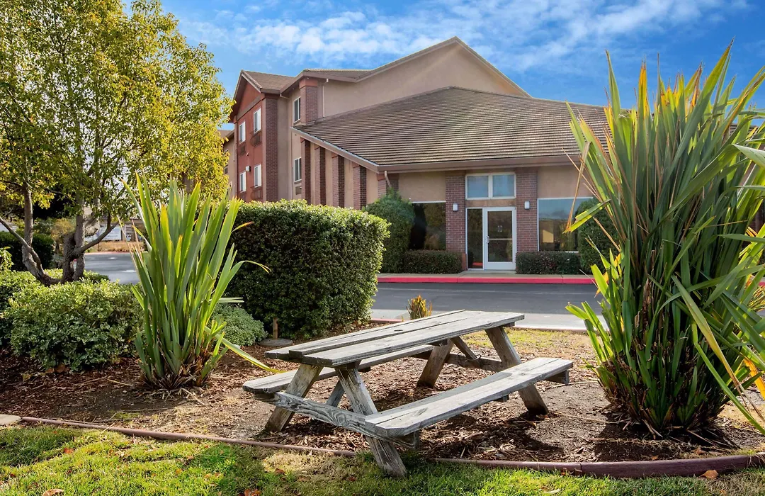La Quinta Inn By Wyndham Livermore-1